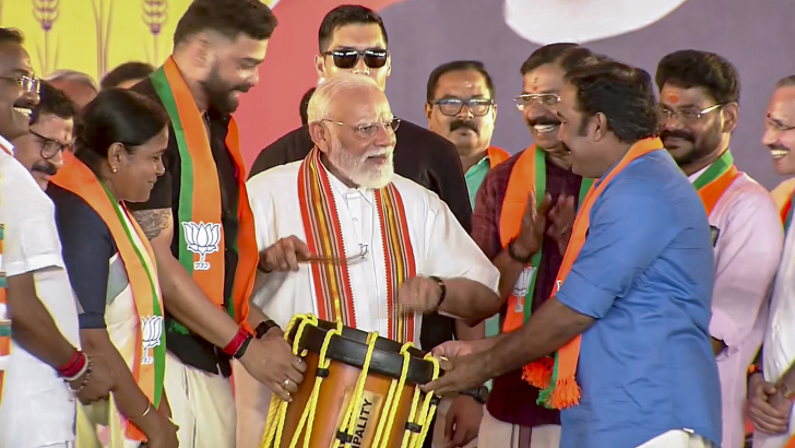 https://www.salarnews.in/public/uploads/images/newsimages/maannewsimage29032026_205235_PM Modi in Kerala.png